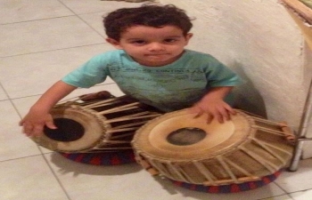  instrumentos musicales indios donados a la escuela 'hindustaní Sangeet' de Venezuela