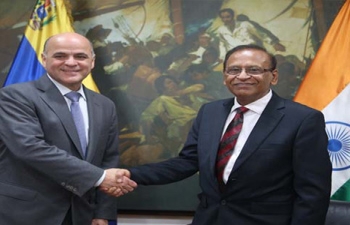 Ambassador of India to Venezuela H.E. Rajiv Kumar Nagpal met the Venezuelan Minister of Oil, H.E. Mr. Manuel Quevedo Fernandez on October 24, 2018 and discussed about bilateral cooperation in the Oil sector.