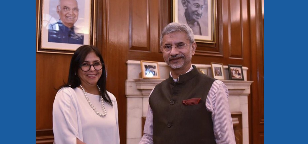 Honorable Ministro de Asuntos Exteriores de la India Dr Subrahmanyam Jaishankar sostuvo encuentro con S E Sra Delcy Eloina Rodriguez Gomez Vicepresidenta de la Republica Bolivariana de Venezuela en el marco de la 2da Asamblea General de la Alianza Solar Internacional en Nueva Delhi el 30 de octubre de 2019