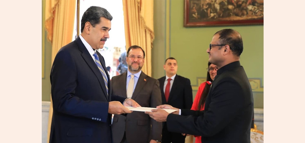 Ambassador of India to Venezuela Mr. P.K. Ashok Babu presented his credentials to the Honble President of the Bolivarian Republic of Venezuela H.E. Nicolas Maduro at a ceremony held at Miraflores Palace on Monday 20 Nov 2023.