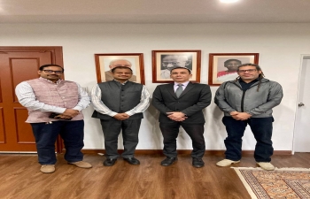 El Embajador P.K. Ashok Babu sostuvo una reunion con S.E. Sergio L. Arria Bohorquez, Viceministro de Cultura y el Sr. Vladimir Sosa, Presidente de la Cinemateca Nacional para discutir sobre la promocion de los vinculos culturales entre India y Venezuela.